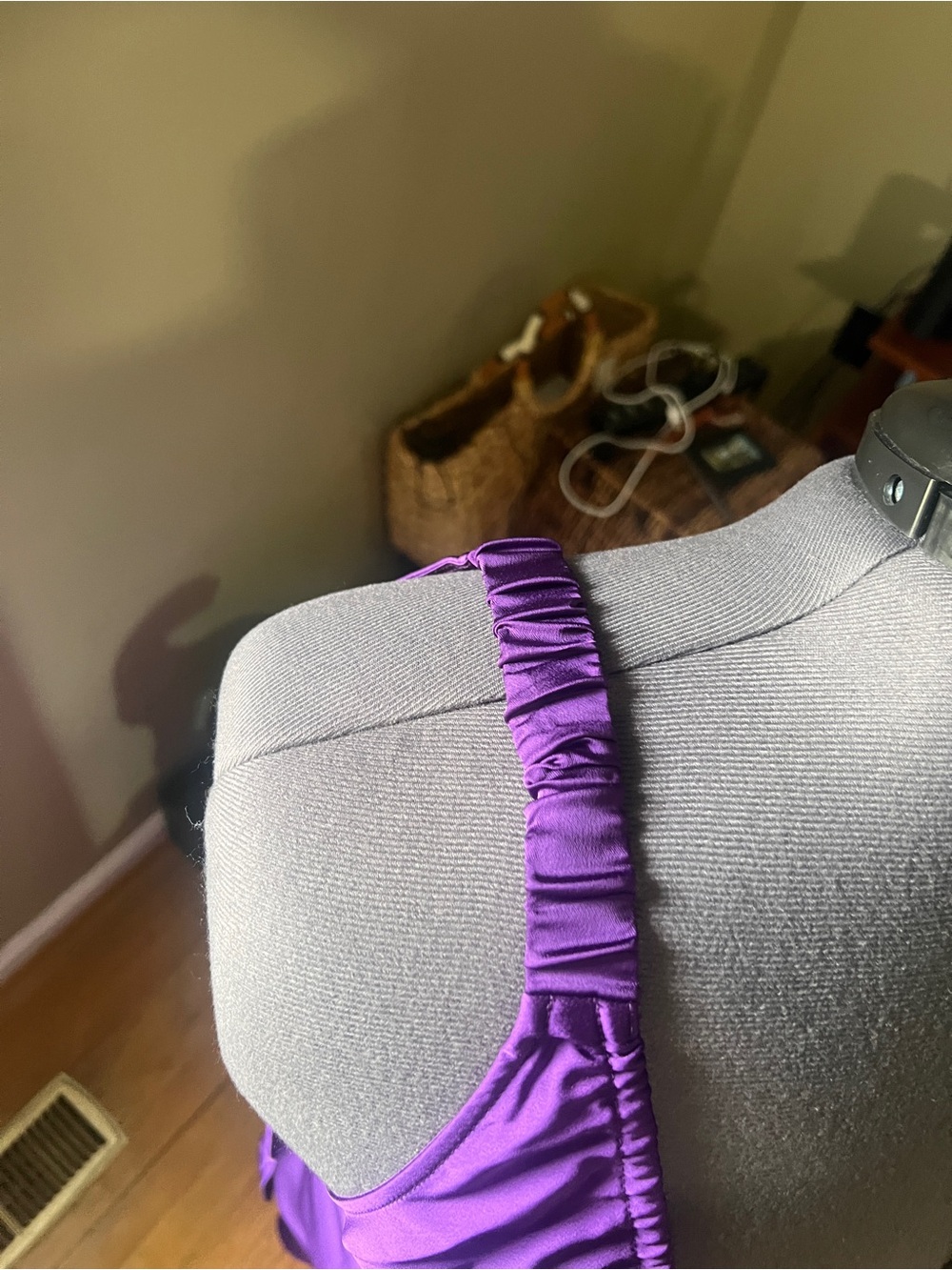 Elegant Purple V-Neck Midi Slip Dress - Picture 3 of 7